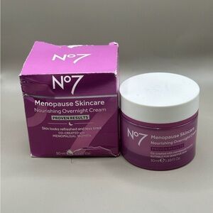 Menopause Skincare Nourishing Overnight Cream